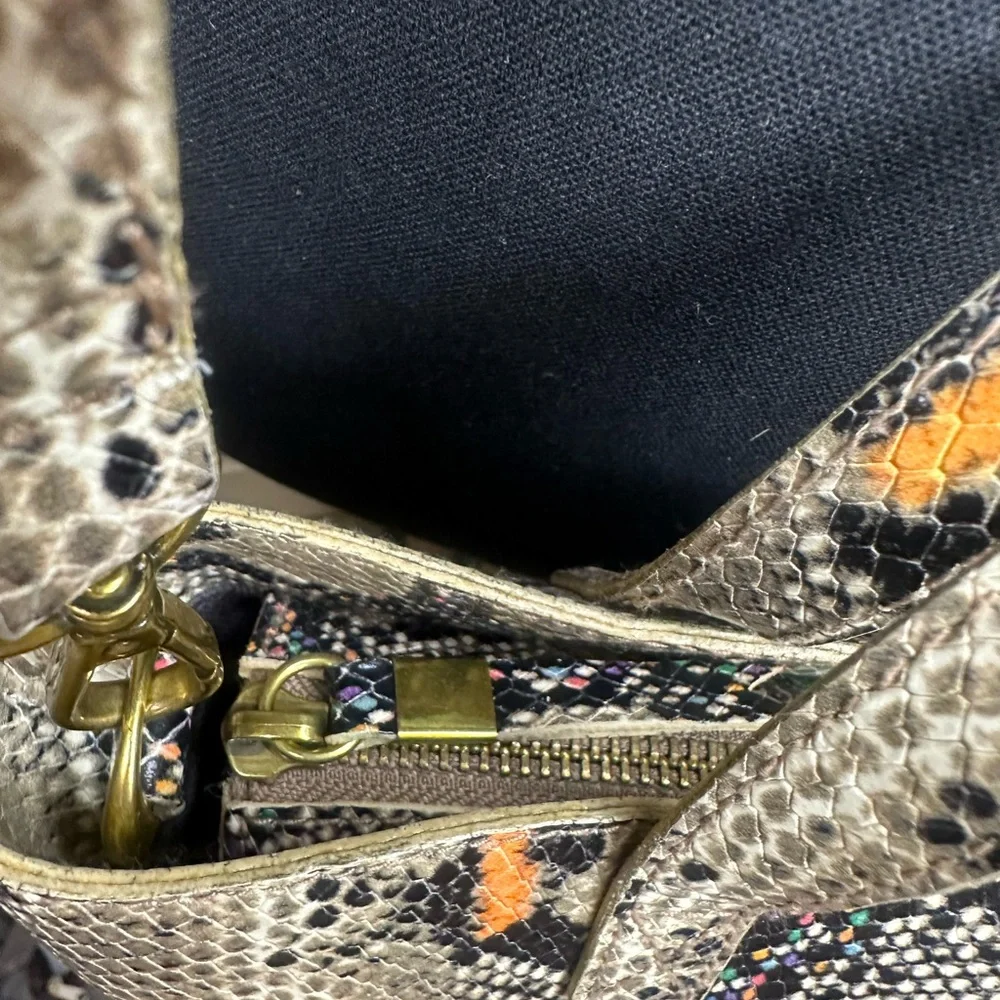 Madewell Crossbody - Picture 4 of 6